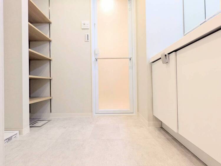 その他 十分な広さの脱衣所。