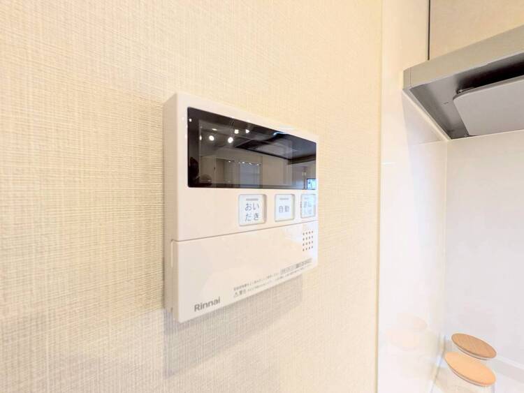 その他 見やすい画面で操作しやすい給湯パネル。