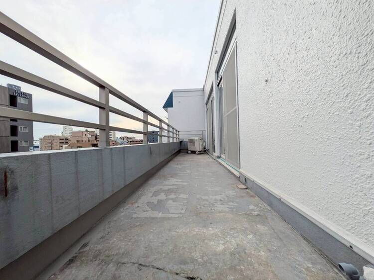 その他 朝の澄んだ空気や、夕方に吹く清々しい風を感じられるバルコニー。