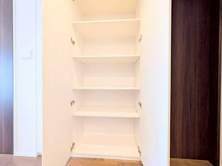 その他 家電やスーツケース、ストック品など何でも片付く嬉しい空間です。