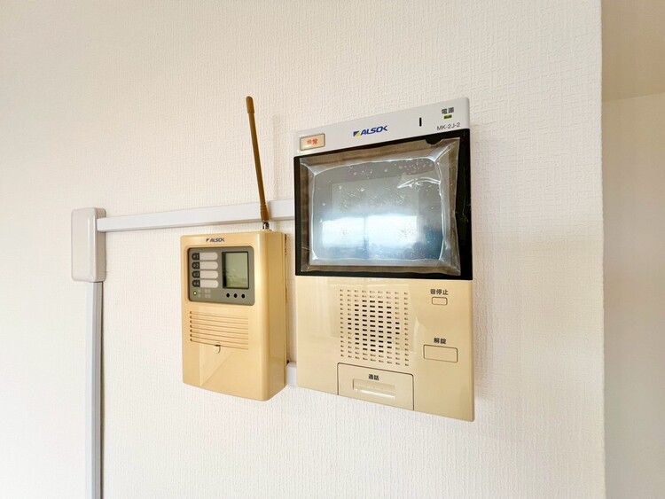その他 誰が来てもわかる様にモニター付きインターホンを設置。