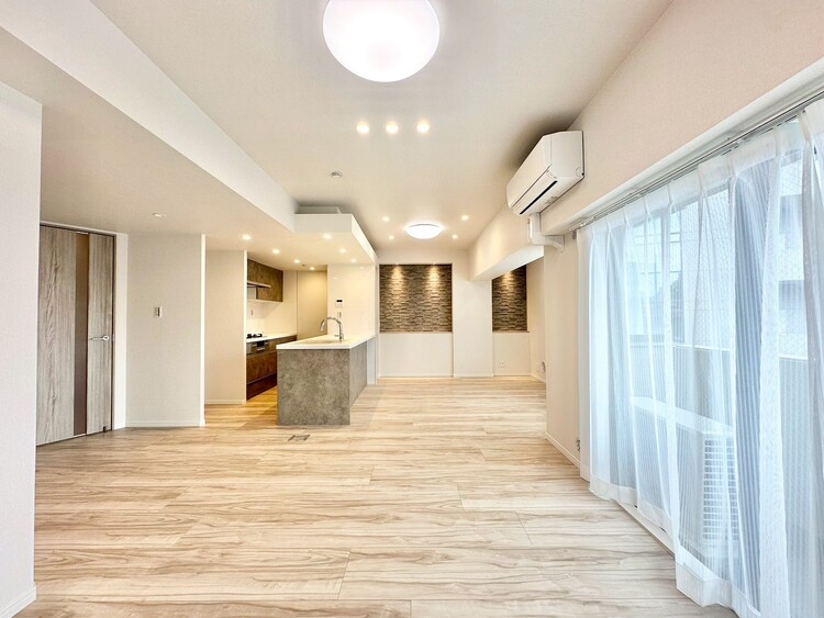 居間 シンプルな内装と偏り過ぎないデザインで統一しました。