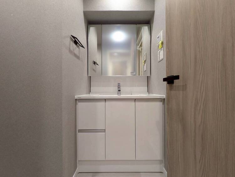 洗面 清潔感を感じられる洗面化粧台。