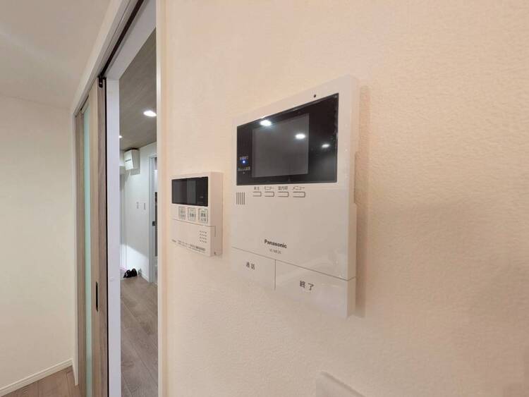 設備 誰が来てもわかる様にモニター付きインターホンを設置。