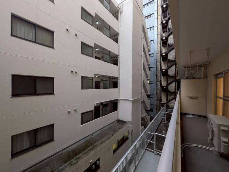 バルコニー 眺望や窓からの景色が良いと、家で過ごす時間も快適です。