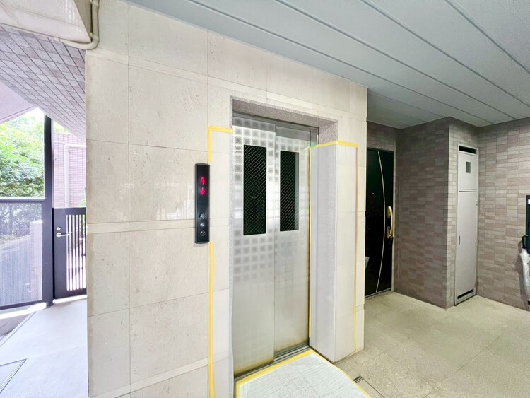 その他 エレベーター完備のため荷物が多くなっても安心。