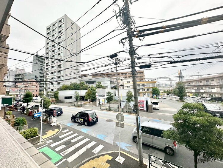 バルコニー 陽当たり・通風・開放感に恵まれた環境です。