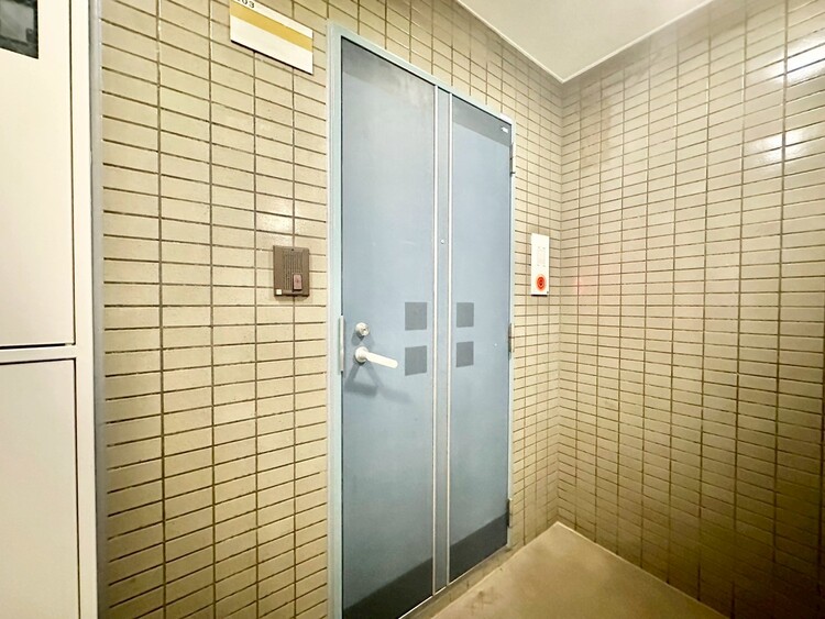 玄関 清潔感のある落ち着いた雰囲気の玄関です。