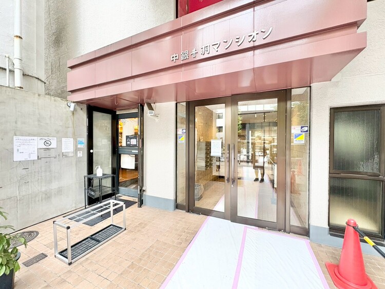 その他 上質感漂う玄関アプローチです。