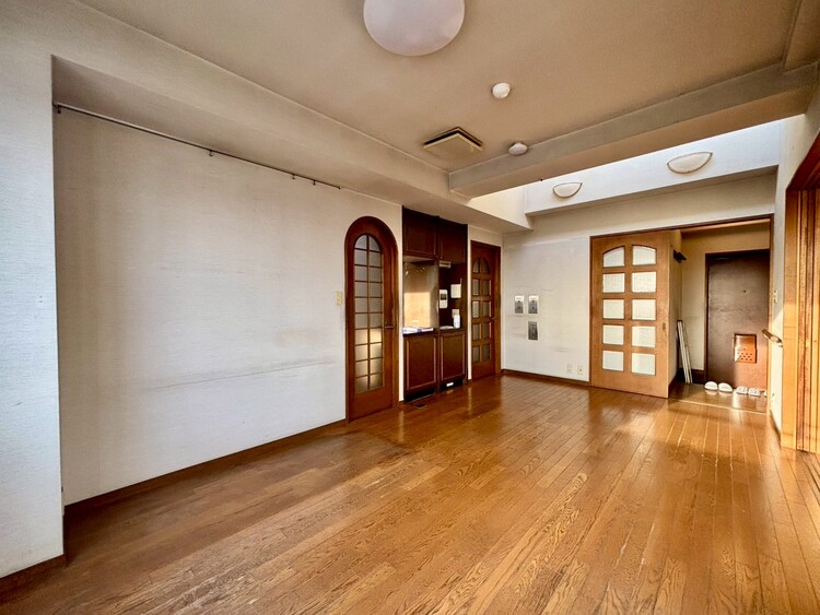 居間 伸びやかな空間のなかで、ゆったりとしたひとときを過ごせます。