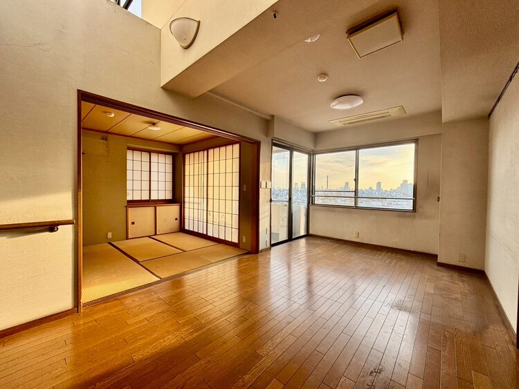 居間 シンプルな内装と偏り過ぎないデザインで統一しました。