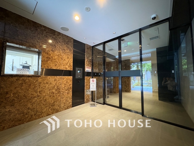 その他 【ENTRANCE】◆そびえ立つ◆我が家のシンボル。遠くの空が赤く染まる夕べが待ち遠しい。