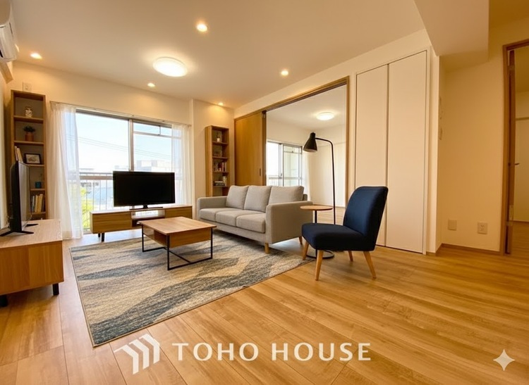 内装 【LIVING】◆煌びやか◆愛おしい家族との団欒の時間をより一層幸せなものに感じさせる煌びやかなLDK。輝かしい毎日が待っています。※この画像の家具の配置には、CGによる加工を施しております。