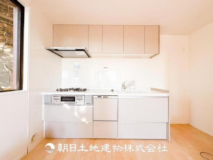 キッチン 毎日使う場所だからこそ、ストレスなく使えて、スムーズな家事ができる空間になっております。