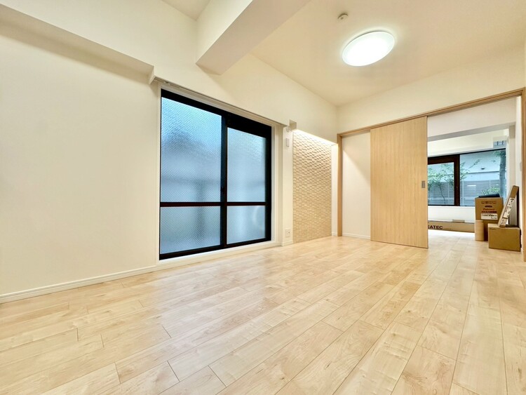 居間 居心地の良い空気感は、暮らしのステージを彩り、心からのやすらぎと満足感を与えてくれます。