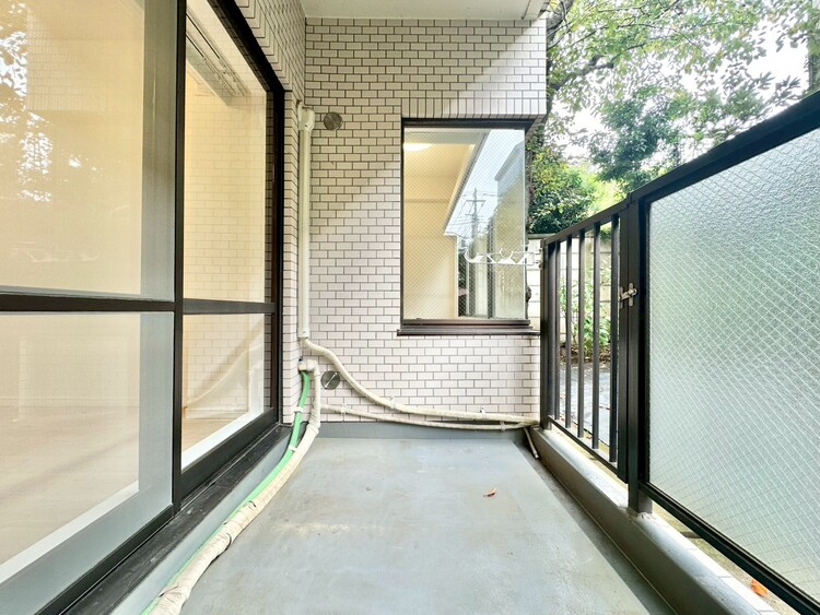 バルコニー 暮らしの中で、光と風を演出してくれるバルコニー。