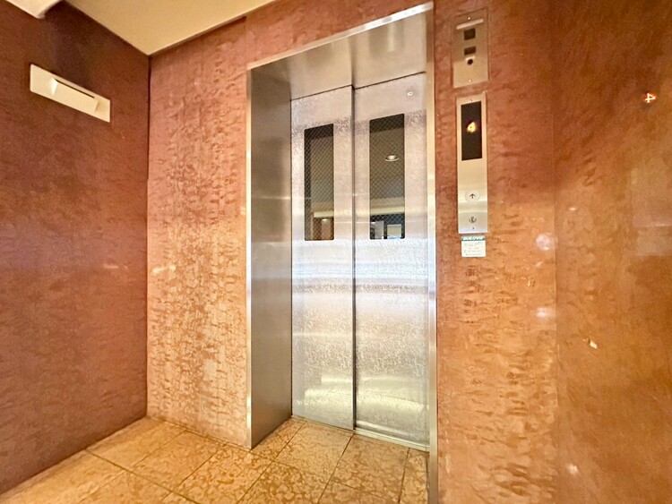 その他 エレベーターの管理も、きちんと行き届いてます。