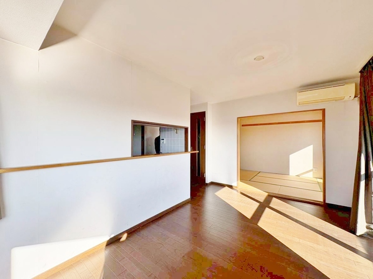 居間 過ごす時間が、たくさんの思い出として紡がれていく場所。