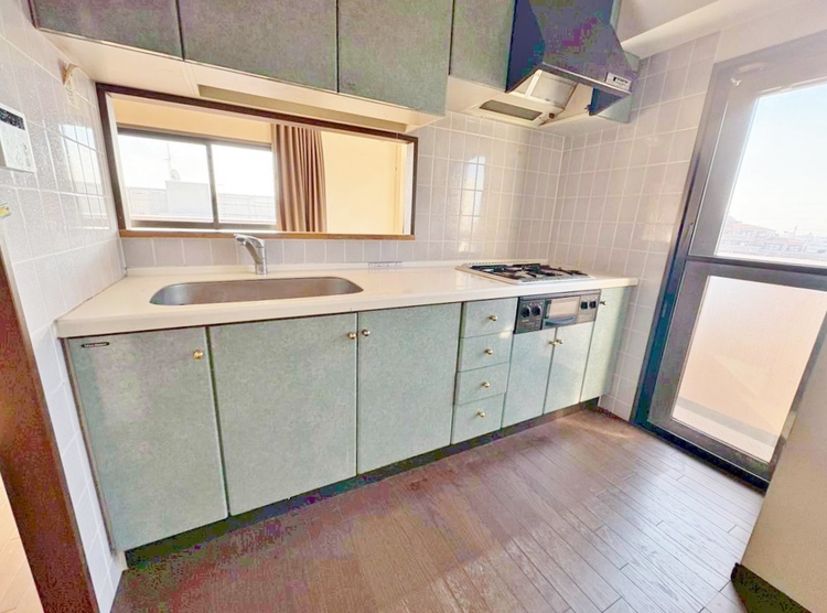 キッチン 洗練されたスタイリッシュなデザイン性と使いやすさを備えた仕様。