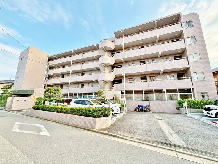 外観 ライフプランニングからローンまで、一貫してご説明させていただきます。お気軽にお問い合わせくださいませ。