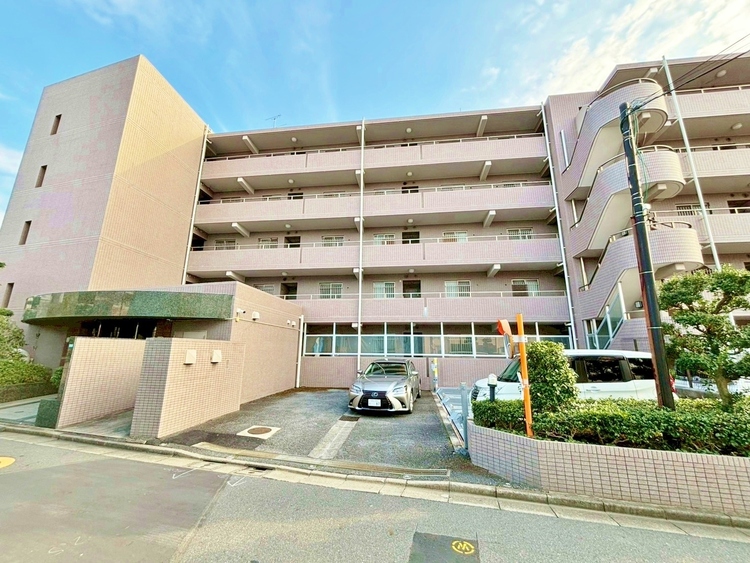 外観 現地に足をお運びいただいた際には、周辺散策などをお勧めいたします。