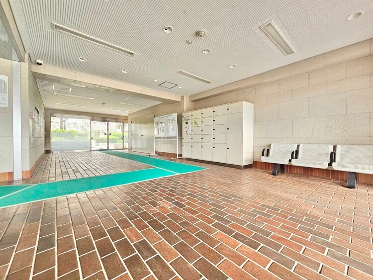 エントランス エントランスは、毎日の行き帰りで使う大事な空間です。