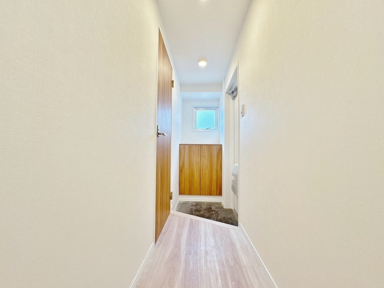 玄関 シューズボックスを完備した玄関です。