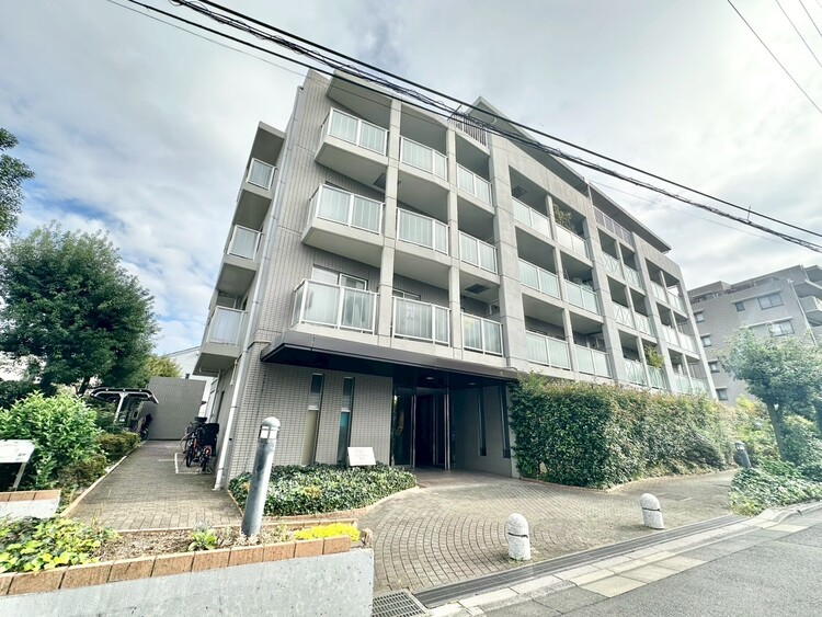 外観 資料には掲載していない情報が、現地にはたくさんあります。是非一度、現地をご確認ください。