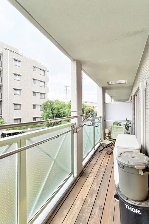 バルコニー 暮らしの中で、光と風を演出してくれるバルコニー。