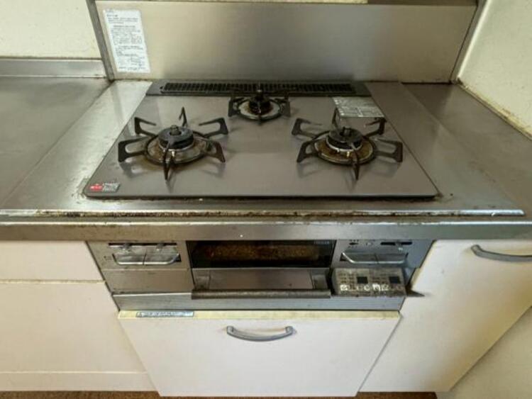 設備 効率よくお料理できる3つ口ガスコンロ