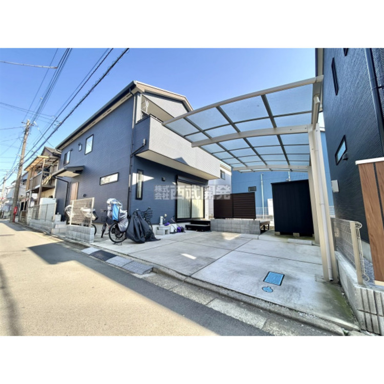 外観 カースペース並列2台可（車種による）！こわだりの注文住宅！令和4年9月築！