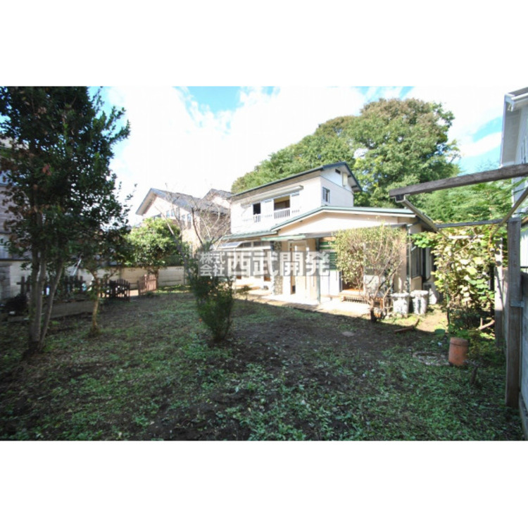 外観 広々としたお庭で日当たり良好