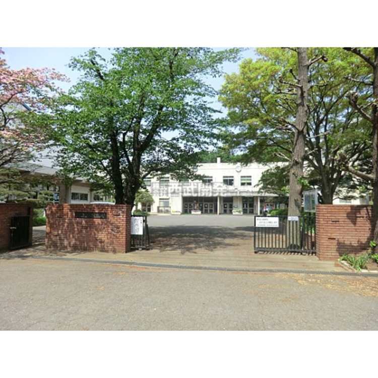 周辺 鶴ヶ島中学校(約710m)