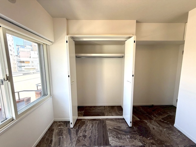 その他 収納スペースが付いていて、お部屋を広く使っていただけます。