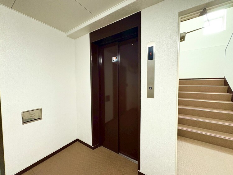 その他 エレベーター完備のため荷物が多くなっても安心。