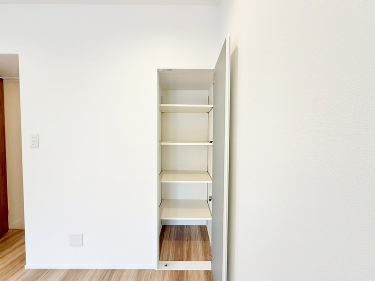 その他 家電やスーツケース、ストック品など何でも片付く嬉しい空間です。