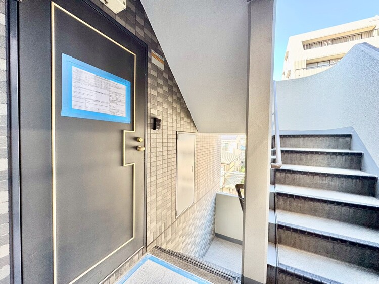 その他 清潔感のある落ち着いた雰囲気の玄関です。