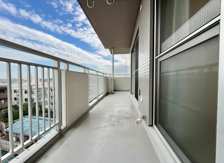 その他 朝の澄んだ空気や、夕方に吹く清々しい風を感じられるバルコニー。