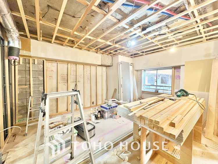 内装 【改装中】寝室は一日の疲れを癒す大切な空間。快適で落ち着けるおすすめの間取りです。