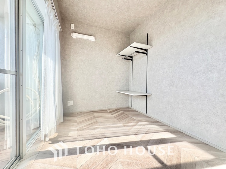 内装 寝室は一日の疲れを癒す大切な空間。快適で落ち着けるおすすめの間取りです。