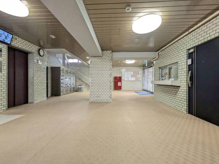 その他 館内は静寂な中が保たれており、管理が行き届いている印象を受けました。