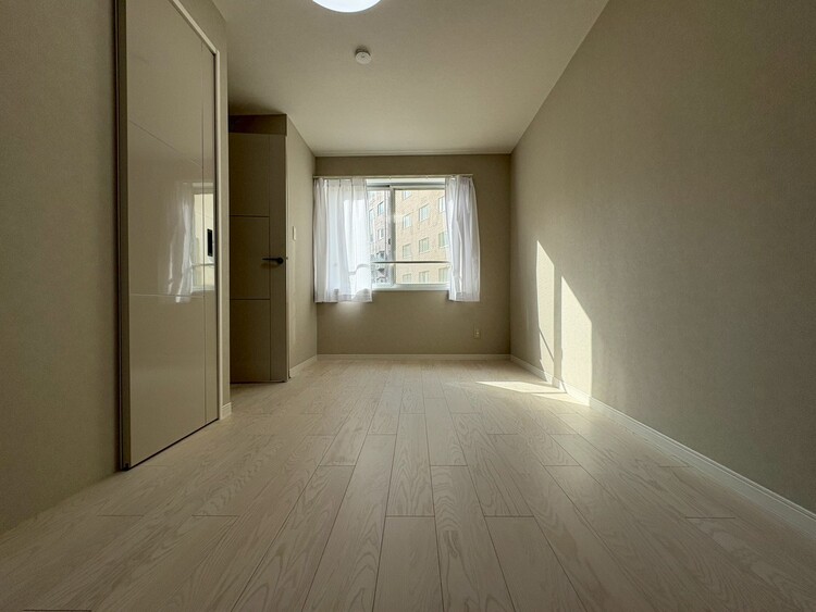 その他 清かで艶やかな時間をもたらしてくれる室内です。