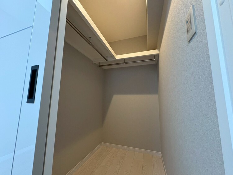 その他 収納スペースが付いていて、お部屋を広く使っていただけます。