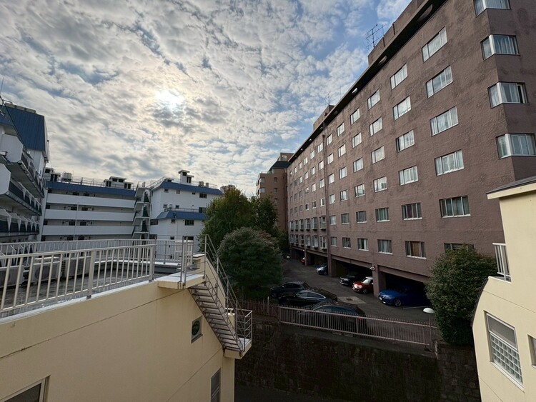 その他 眺望や窓からの景色が良いと、家で過ごす時間も快適です。