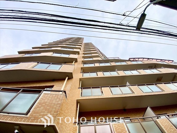 外観 【APPEARANCE】◆眩い◆光が燦々と入り、家族の笑顔を照らす。「いつまでも続いて」と願う夢のような毎日がここにある。