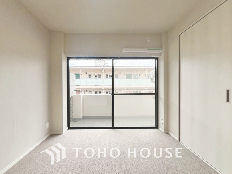 内装 【PRIVATE ROOM】◆快適◆な暮らしに不可欠な収納スペース。快適さとともに思い出も詰まっていく。