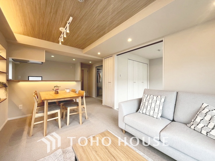 内装 【LIVING】◆Sunshine◆光が燦々と入り、いるだけで気持ちいい。「開放的でゆとりあるお部屋です。」