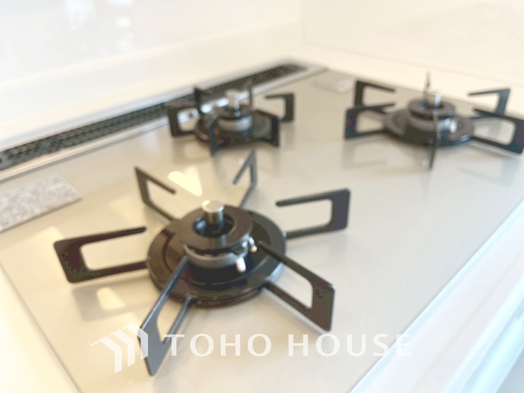 キッチン 【KITCHEN】◆家族のおはよう◆の声を笑顔で迎えてあげられるシステムキッチン。朝ごはんが楽しみでちょっと早起きしたくなるんです。