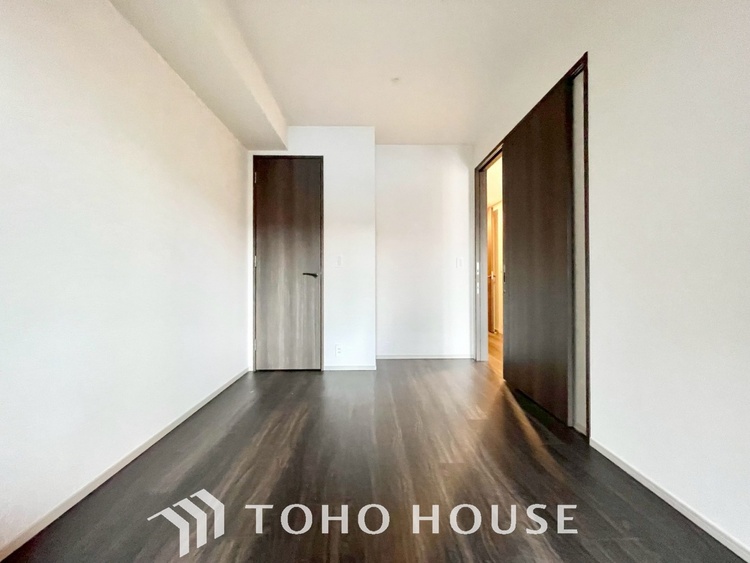 内装 【PRIVATE ROOM】◆快適◆な暮らしに不可欠な収納スペース。快適さとともに思い出も詰まっていく。