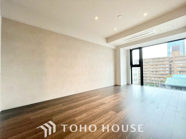 内装 【LIVING】◆眩い◆光が燦々と入り、家族の笑顔を照らす。「いつまでも続いて」と願う夢のような毎日がここにある。